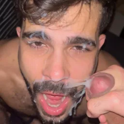 𝑳𝒆𝒊𝒕𝒆 𝑸𝒖𝒆𝒏𝒕𝒆, e porra no.pelo