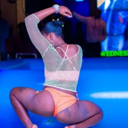 Hollywood videos +18ans