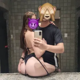 Exibindo a esposa
