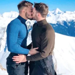 Sexo y Amór Gay 🖤🤍🩶💜💙💚🧡y Musica 🎻🪈🪕🎸🪗🎺🎷🪘🎧🎼🎹🪇🥁🎤 Para Todo el 🌎🌍 Mundo 🦋🍑🍆🎼🎹