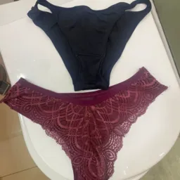 Marido que usa calcinha da sua esposa
