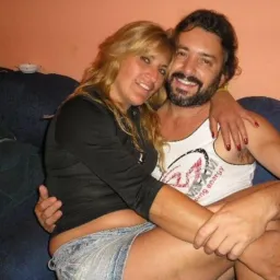 Esposa tímida carente