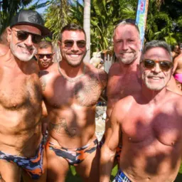 coroas e ursos acima de 40 🥵 BAREBACK