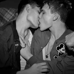 Brotheragem e (°°°)