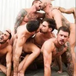 Sexo gay em grupo