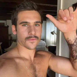 Fucking sexy naked friends