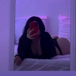 Uli HOT 𝐂𝐨𝐦𝐩𝐞𝐬2