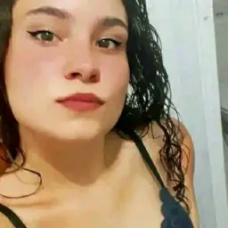 Vendo minhas fotos e vídeos 😘