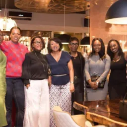Agence des dames matures 👋👋🥰🥰💵💵