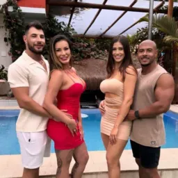 CASAIS LIBERAIS