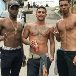 novinhos punheteiros e maduros ativos querendo fuder