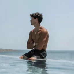𝐓𝐇𝐄 $𝐄𝐗𝐘 𝐁𝐎𝐘$🏄